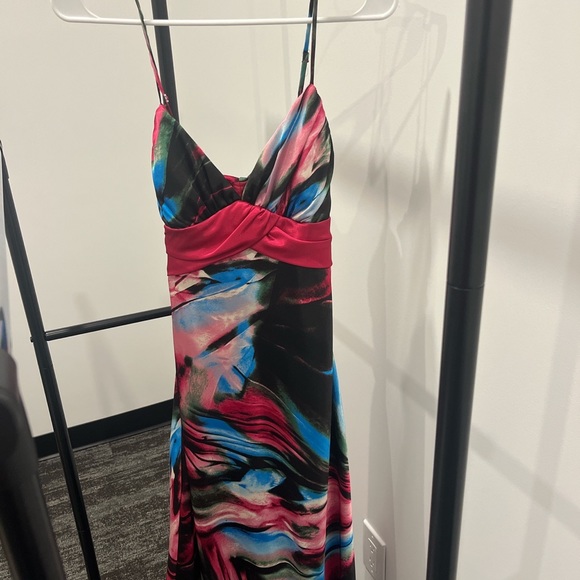 COPY - Beautiful multi color formal dress. - Picture 2 of 4
